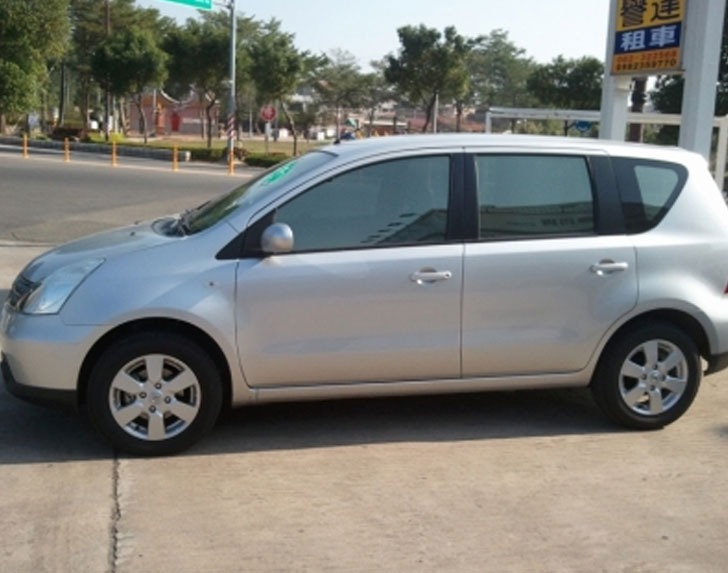日產LIVINA